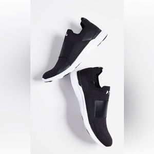 APL Techloom Sneakers